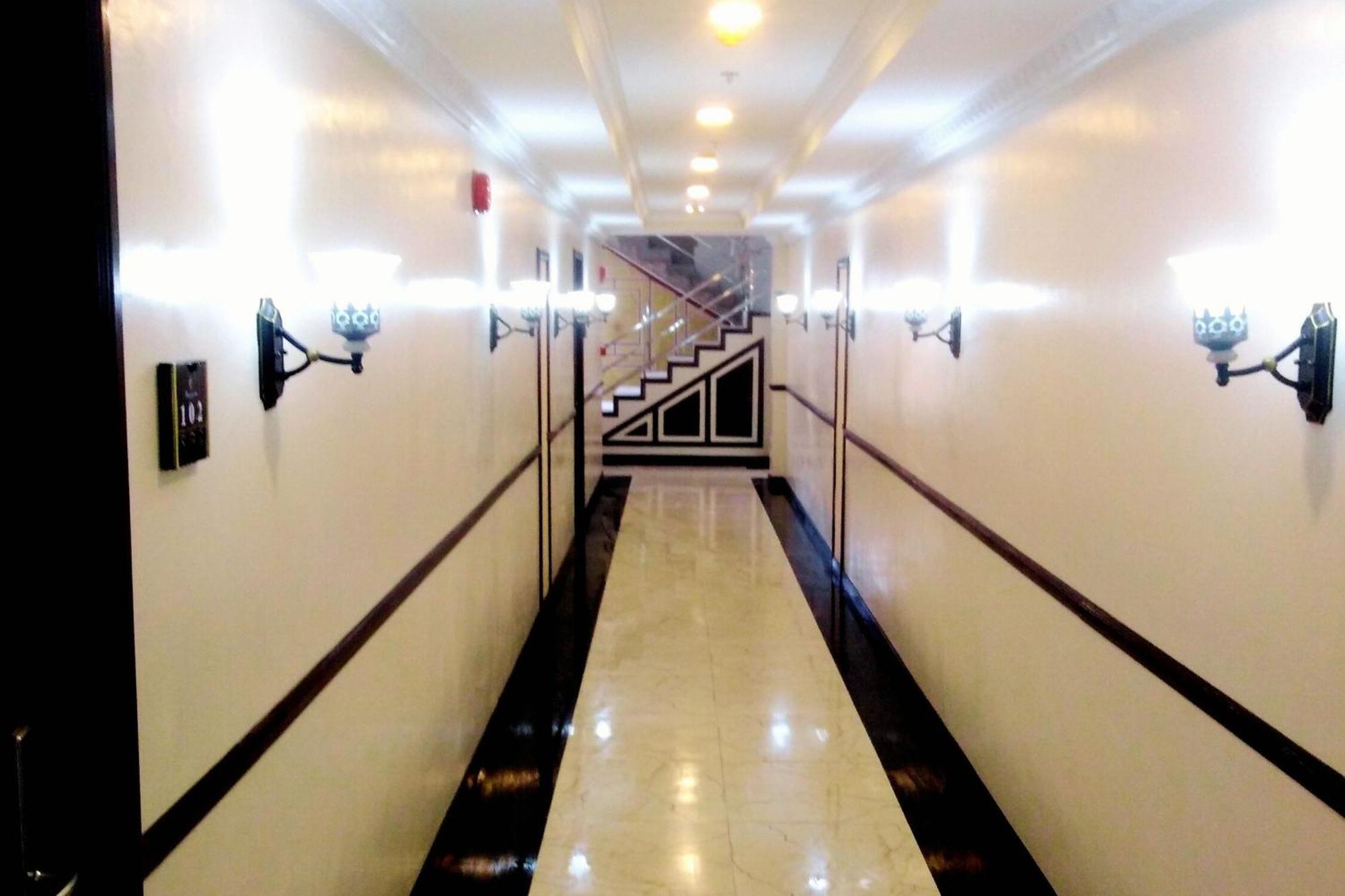 Venezia Suites Hotel Iloilo Екстер'єр фото