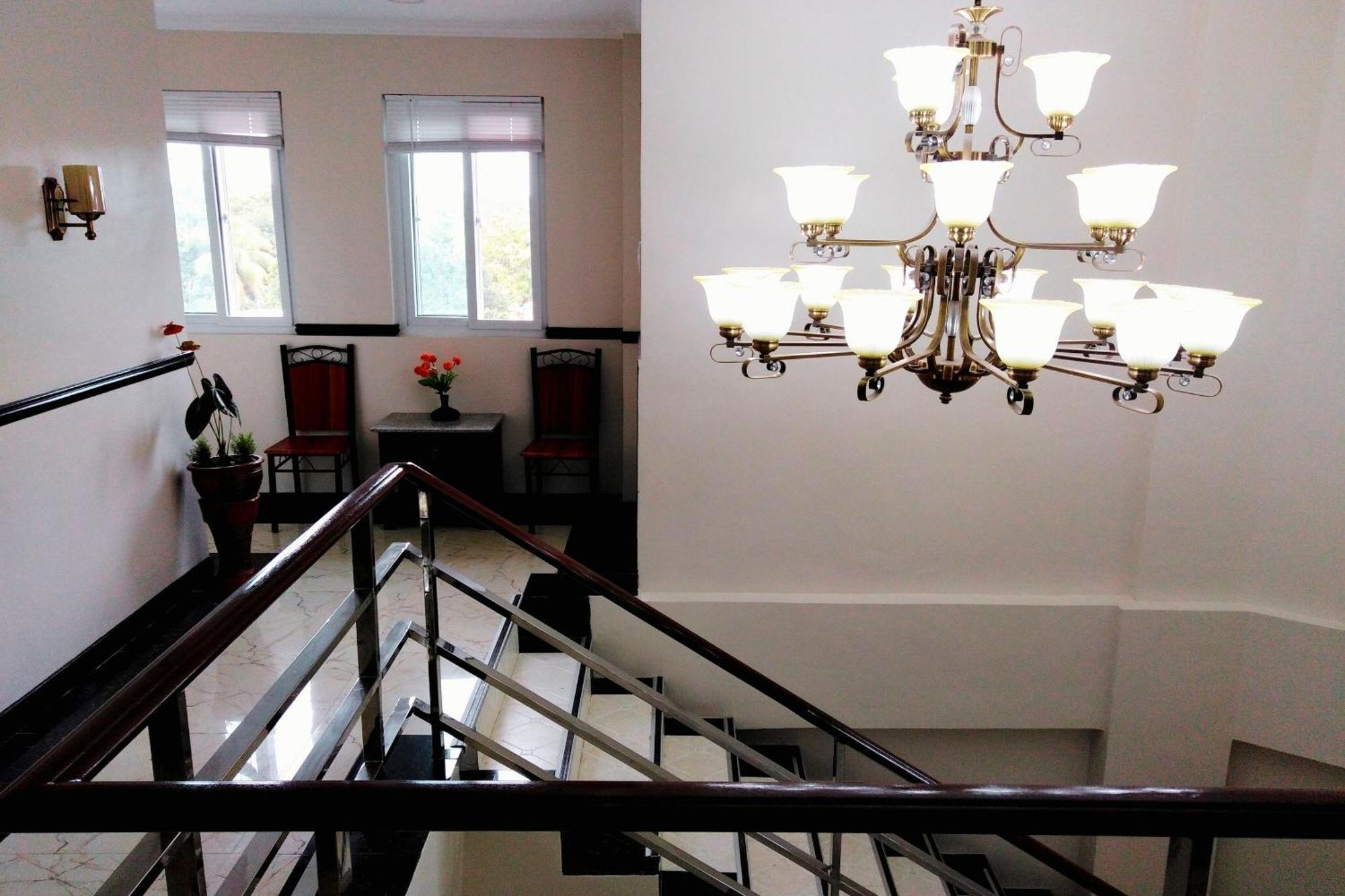 Venezia Suites Hotel Iloilo Екстер'єр фото