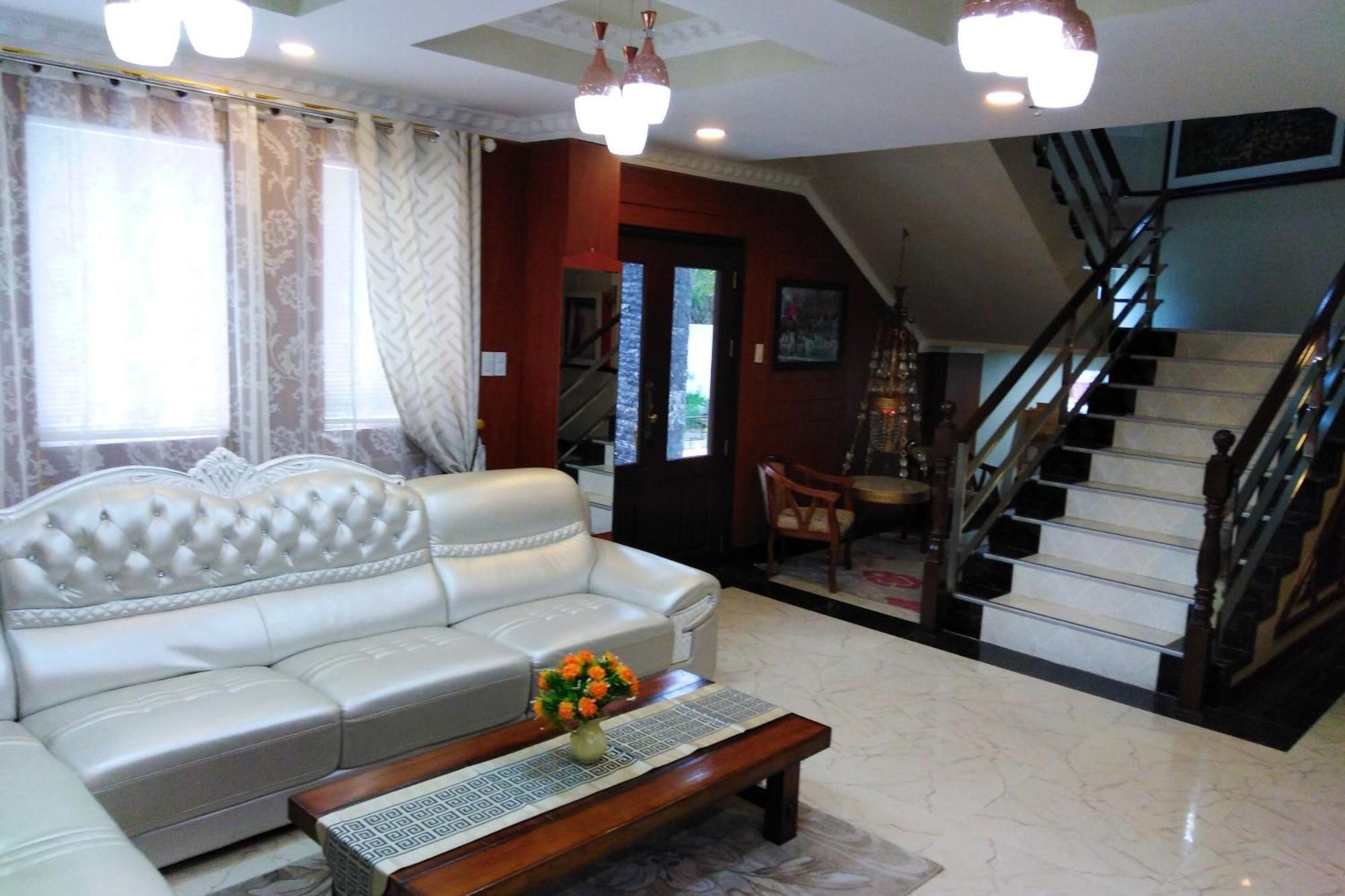 Venezia Suites Hotel Iloilo Екстер'єр фото