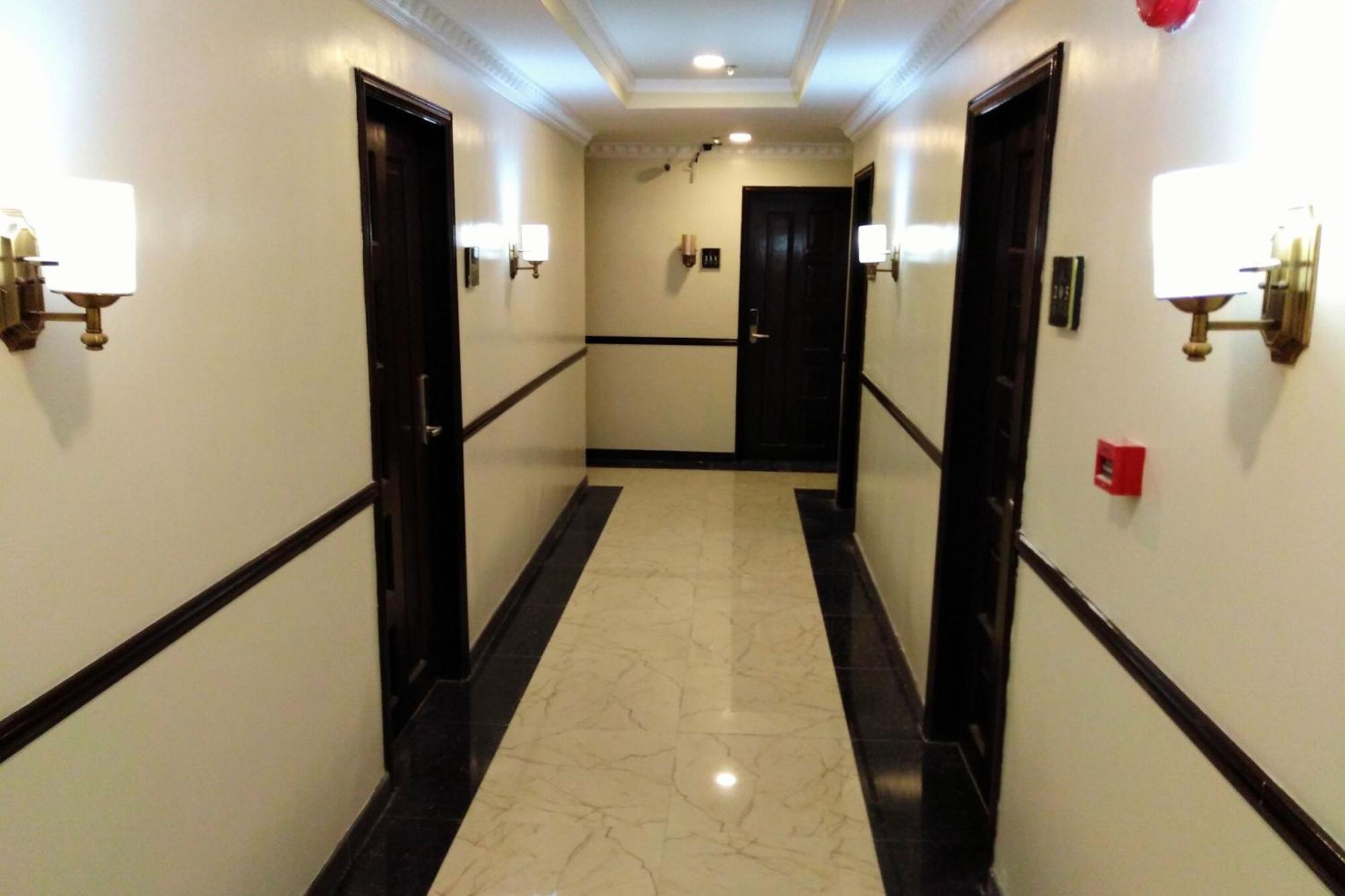 Venezia Suites Hotel Iloilo Екстер'єр фото